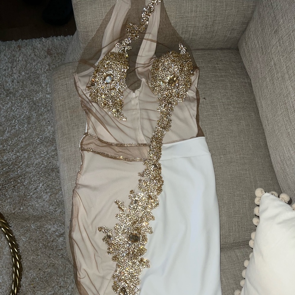 This is A Evelyn Moda dress that I paid $595 and had it altered for $85